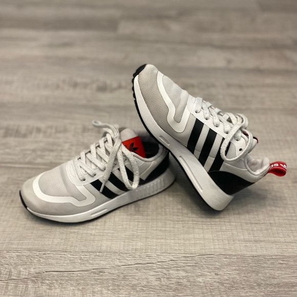 Adidas Originals Smooth Runner Sneaker - Big Kid Size 6 US - Unisex - Picture 3 of 10